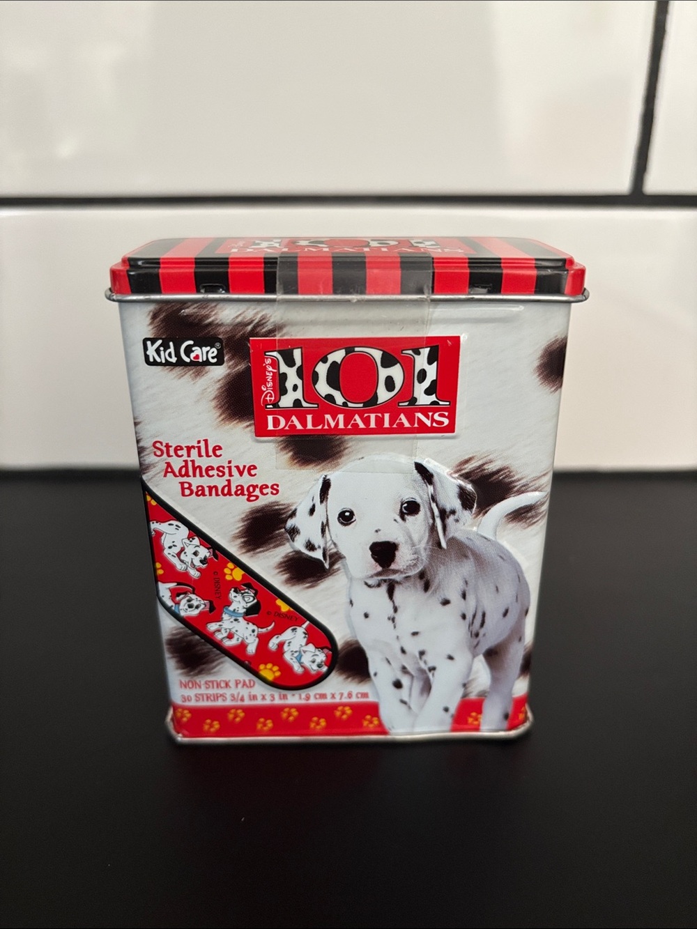 Vintage 90's 101 Dalmatians Kidcare Bandages With Metal
Tin